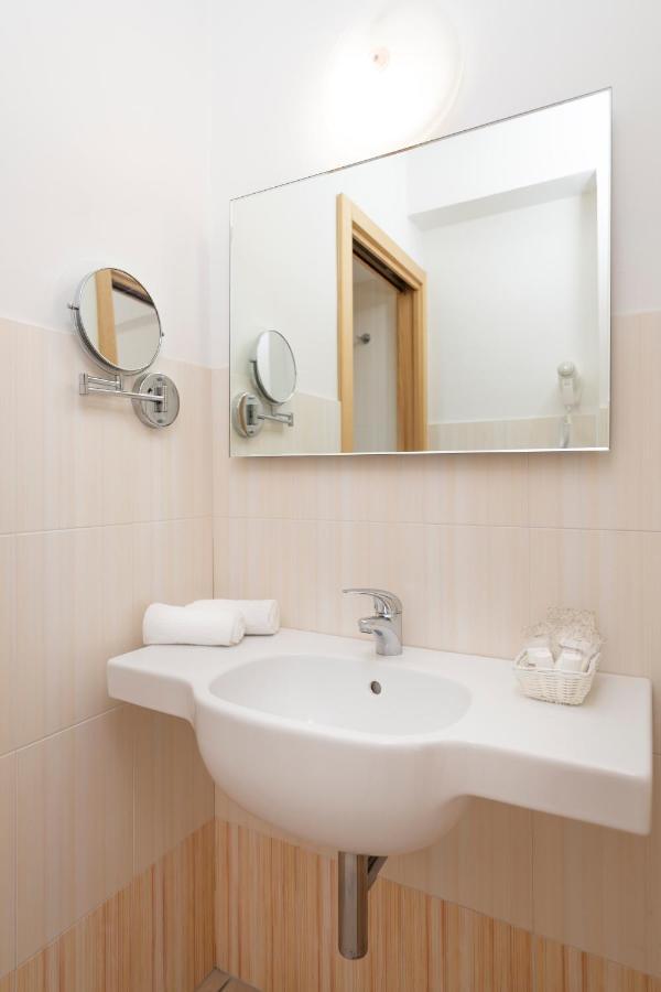 Quadrifoglio Aparthotel *